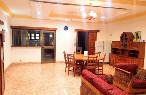 Lome Villa | BOUGAINVILLERS