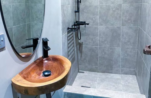 Teshie House | Boutique Stay at Villa Veghana