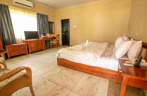 Busua Hotel | Busua Beach Resort