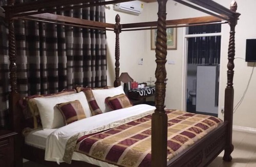 Nungua Hotel | Campbell Hotel Accra