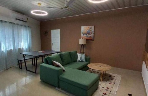 Asylum Down Apartment | Centrally Located 2-bedroom apartment at Asylum Down -Accra with WiFi, AC.