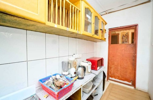 Accra Apartment | Charming 1-bedroom and 2 bedroom apartment with AC in vibrant Lapaz Tabora,Accra
