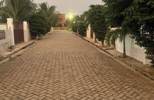 Accra Apartment | Charming 3-bedroom apartment with AC in Accra Oyarifa