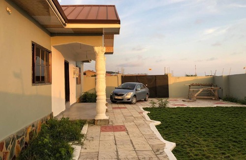 Accra House | Charming 4-bed House in Kokrobite