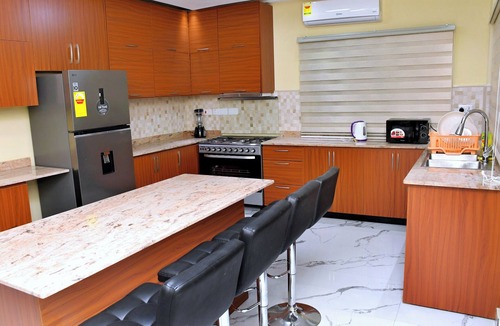 Osu Apartment | Charming large 2-bedroom apartment with AC in vibrant Osu-Accra