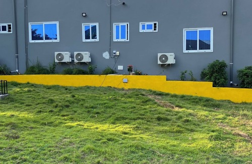 Kwabenyan Apartment | Chic 1-bedroom apartment with WiFi, AC in delightful Accra
