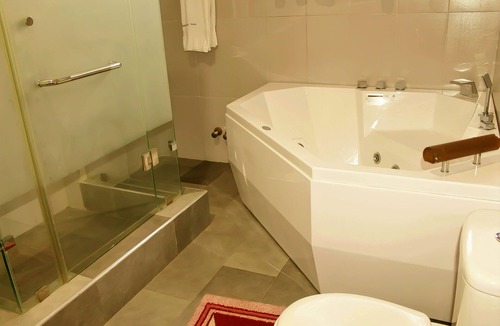 Obuasi Hotel | Clean & Serene Atmosphere for Business and Leisure