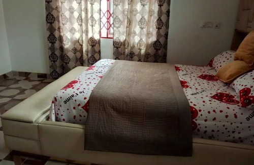 Roman Ridge Bed & Breakfast | Convenient Private Room