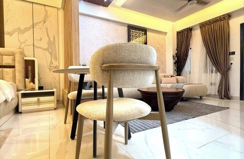 Tema Apartment | Cozy 1-bedroom studio with AC in tranquil Tema 7