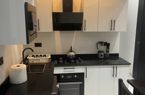 Accra Apartment | Cozy 2-bedroom apartment in welcoming Accra with WiFi, AC, fitness room