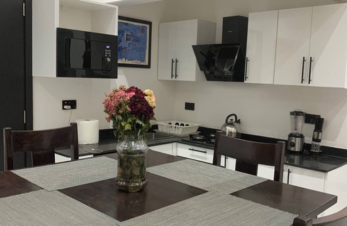 Accra Apartment | Cozy 2-bedroom apartment in welcoming Accra with WiFi, AC, fitness room