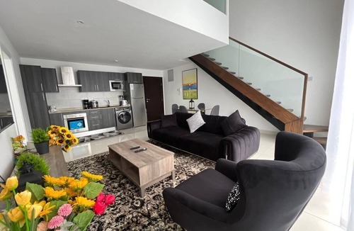 Cantonments Apartment | Cozy 2-bedroom Apartment with WiFi and fitness room in charming Accra