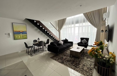 Cantonments Apartment | Cozy 2-bedroom Apartment with WiFi and fitness room in charming Accra