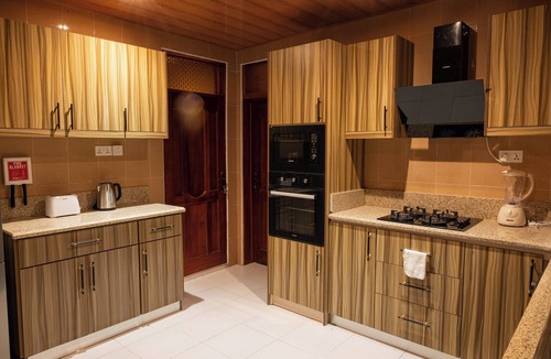Nungua House | Cozy 4-Bedroom Townhouse in Community 25, Tema