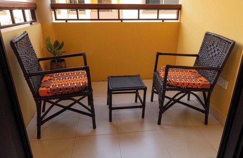 Nungua House | Cozy 4-Bedroom Townhouse in Community 25, Tema