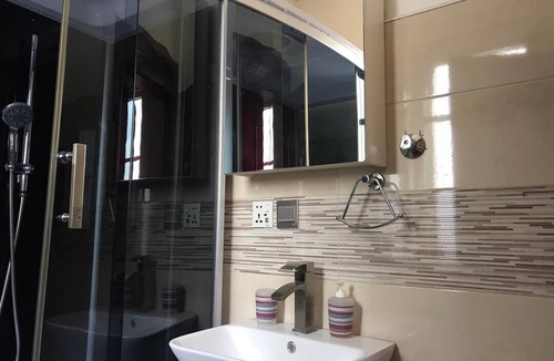 Teshie Apartment | Cozy and Idyllic Studio Apartment 10 minutes away from the Airport.