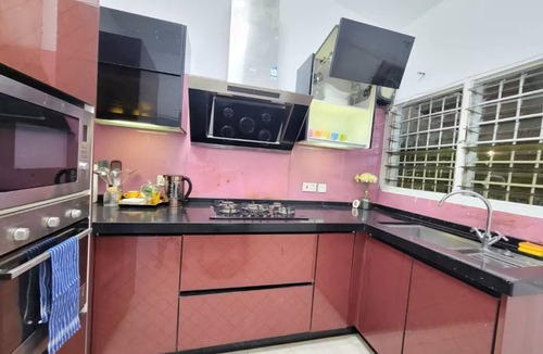 Madina Villa | Cozy Duafe Villa/WI-FI/24hr Security/10mins to Airport