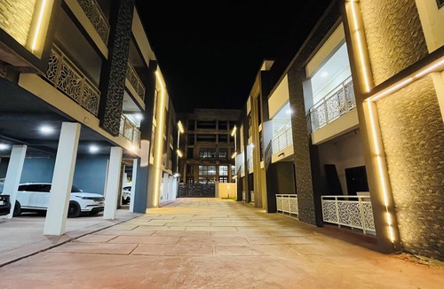 Madina Condo | Cozy Elegant Condo 1BR Apartment