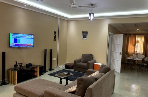 Accra House | Cozy, fully furnished and fenced house in ashongma estates