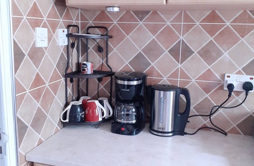 Santeo Apartment | Cozy Inn. Home Away from Home - Borteyman (Airport Pickup available)
