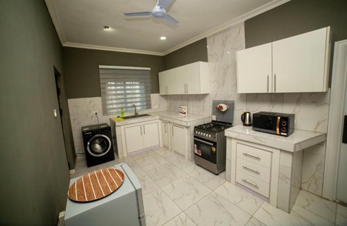 Accra Apartment | CZECH HOUSE - furnished 2 or 3 bdrm apt in Accra