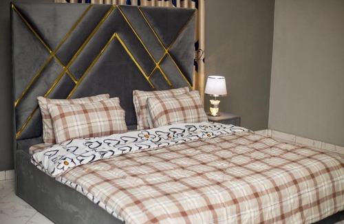 Accra Apartment | CZECH HOUSE - furnished 2 or 3 bdrm apt in Accra