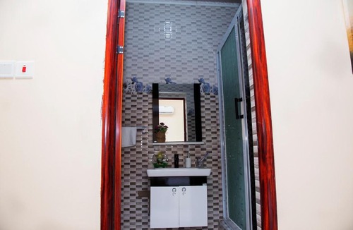 North Tongu Hotel | D'She Guesthouse