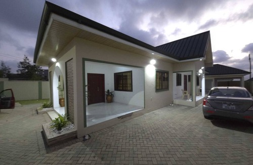 Nungua House | Delightful 3-bedroom house with AC in Lakeside Estates, Adenta Municipality