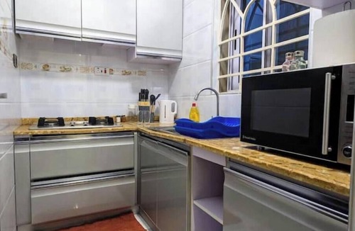 Osu Klottey Apartment | Deluxe apt in East Legon - 4002