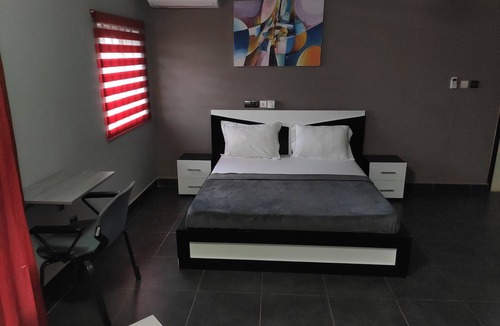 Lome House | Deluxe Double Bed Bedroom in Lome - Togo