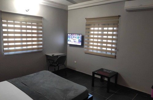 Lome House | Deluxe Double Bed Bedroom in Lome Togo