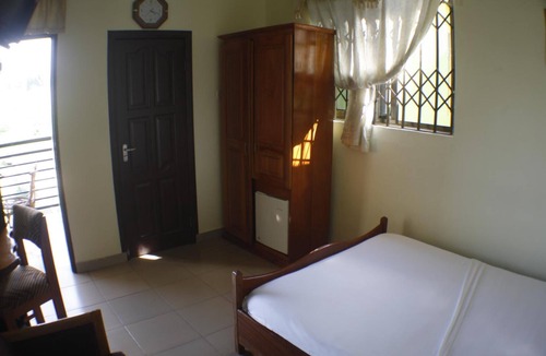 Kwabenyan Hotel | Dokua Royal Hotel