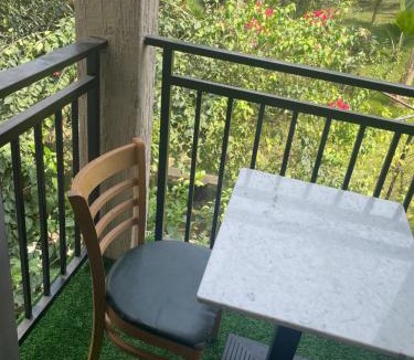 Aburi Hotel | Dpr h