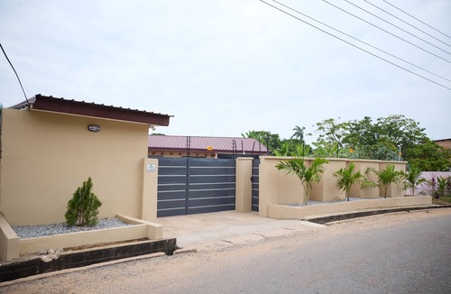 Osu Apartment | DSK Residence :Cozy 2 bedrooms appartment. 10 mins drive to the beach