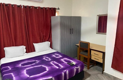 Cape Coast Hotel | Eden Lodge