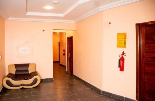 Nungua Hotel | El-King Home Lodge