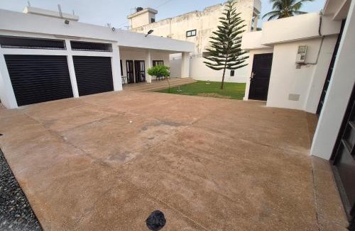 Lome Villa | EmElla Manor