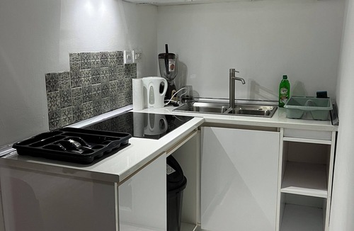 Labone Apartment | Enchanting studio apartment in Labone, perfect unit for vacation stay and work