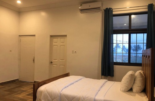 Moree Bed & Breakfast | Escape to this stunning coastal beauty of Moree, a few km away from Cape Coast,