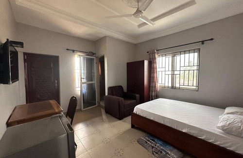 Kumasi Hotel | ESTHEMERS ROYAL HOTEL