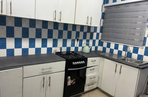 Accra House | Excellent 2-bedroom house with AC, WiFi in delightful in Ashomang Estate.
