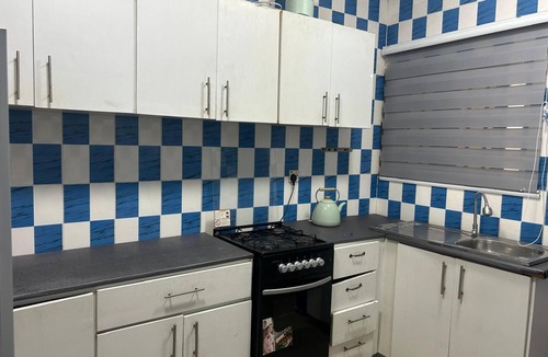 Accra House | Excellent 2-bedroom house with AC, WiFi in delightful in Ashomang Estate.