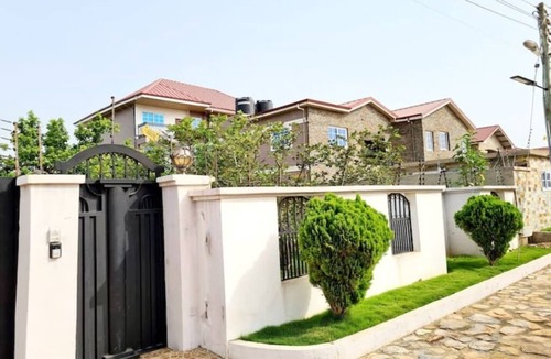 Nungua Apartment | EXCELLENT 3Bed, 3Bath Aprt @Adenta.Wifi, GreatView