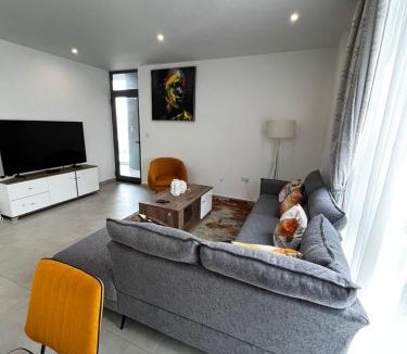 Roman Ridge Apartment | Exclusive One bedroom in the heart of Accra