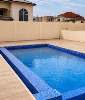 Madina House | Executive Cozy Suite at THE HIDDEN DOMUS I Saltpond Suite