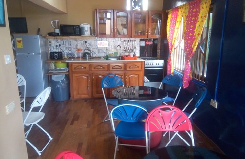 Labone Hostel | Feehi's Place - Hostel