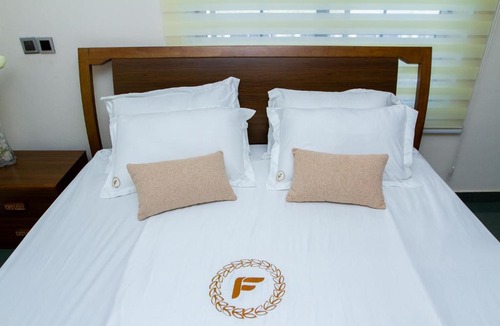 Madina Hotel | FOKUZZY LODGE