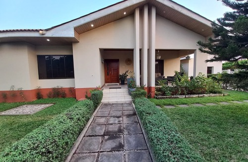 Teshie House | Free Car & Driver, Free Breakfast, 10 Mins to Airport, Secure Gated Community