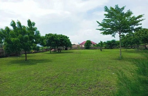 Winneba House | Furnished Apartment with a Spacious Garden