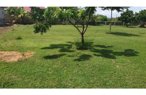 Winneba House | Furnished Apartment with a Spacious Garden